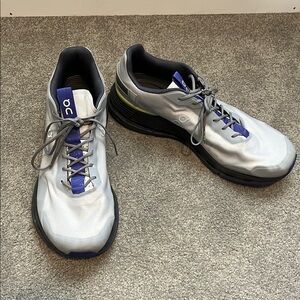 On Running Men's Gray and Blue Shoes